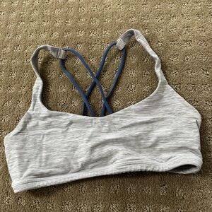 Lululemon free to be bra